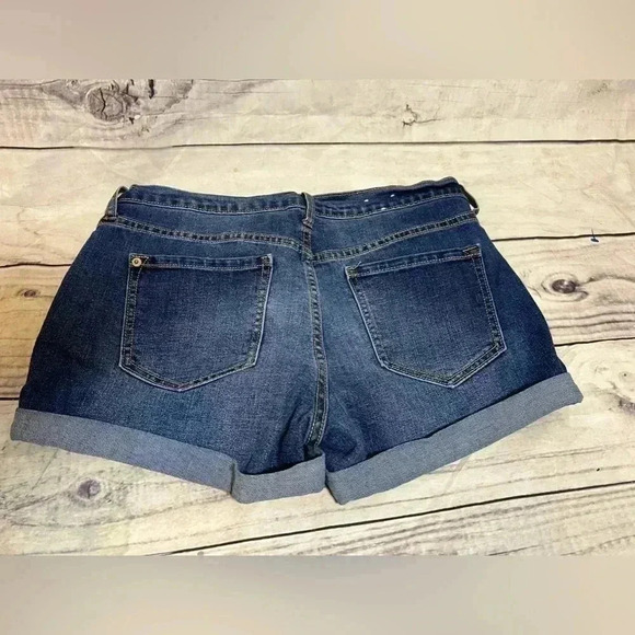 Gap cuffed boyfriend shorts - Picture 6 of 6